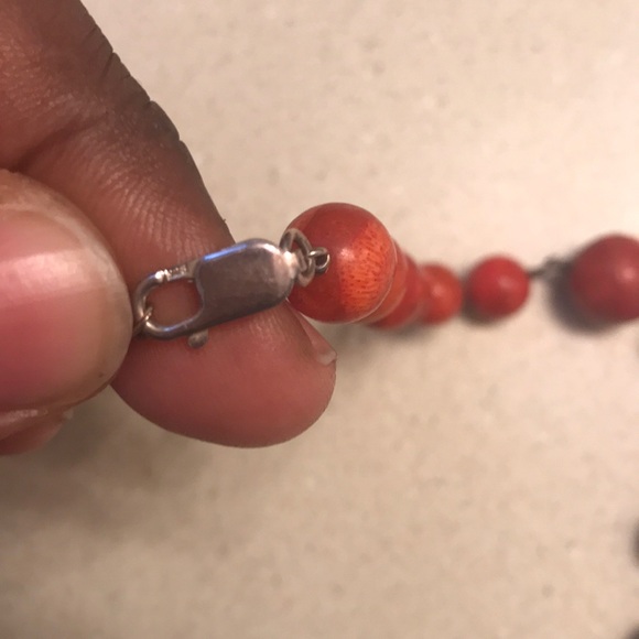 Ladies red coral beaded necklace 925 - Picture 3 of 3